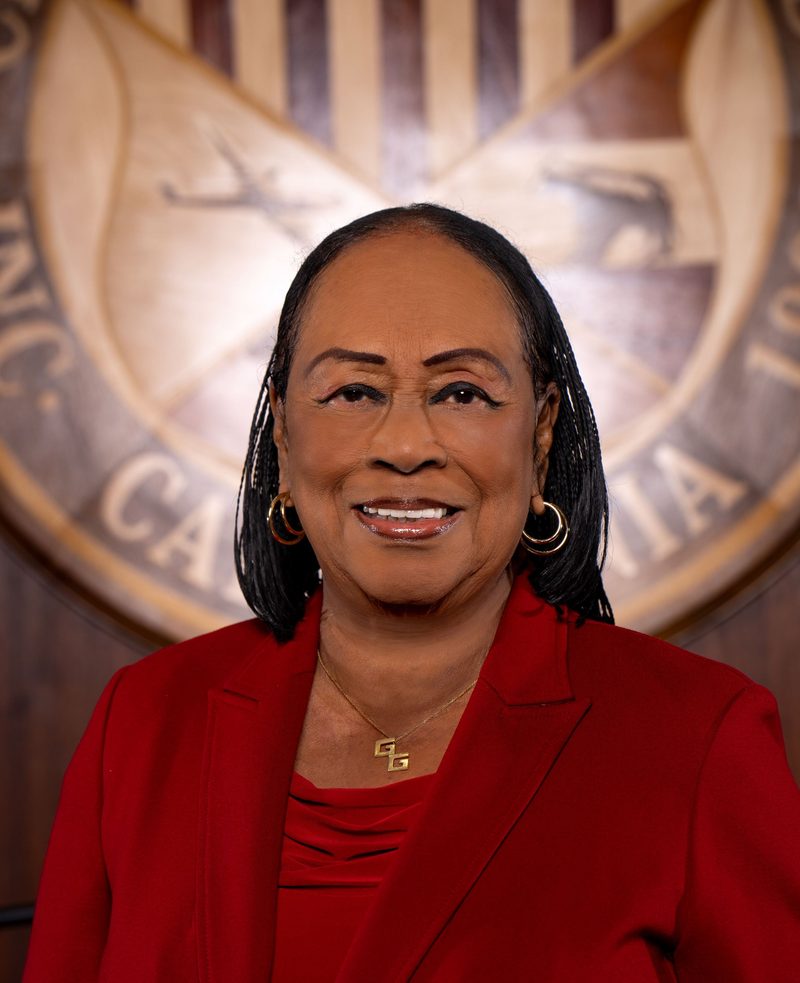 Gloria Gray